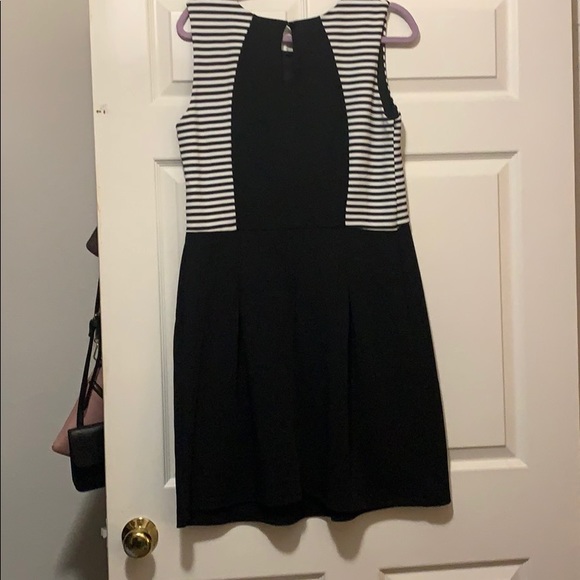 Beautiful short maxi dress - Picture 2 of 2